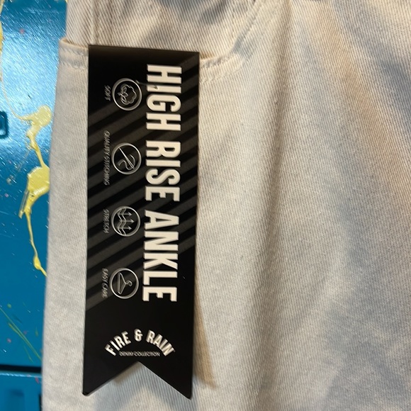 Fire & Rain Denim. NWT High Rise Ankle. NWT10 - Picture 2 of 14